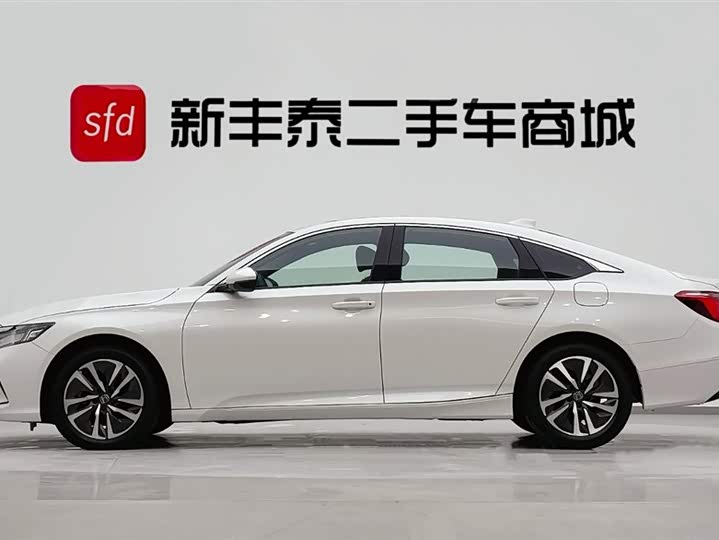 Фото 4 - Honda Inspire