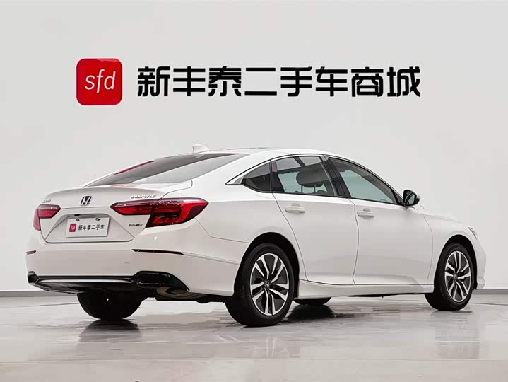 Фото 5 - Honda Inspire