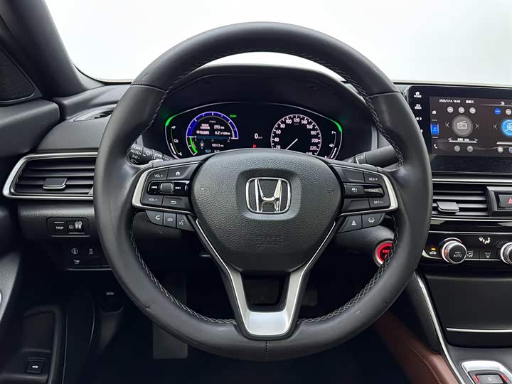 Фото 9 - Honda Inspire