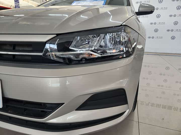 Фото 3 - Volkswagen Polo