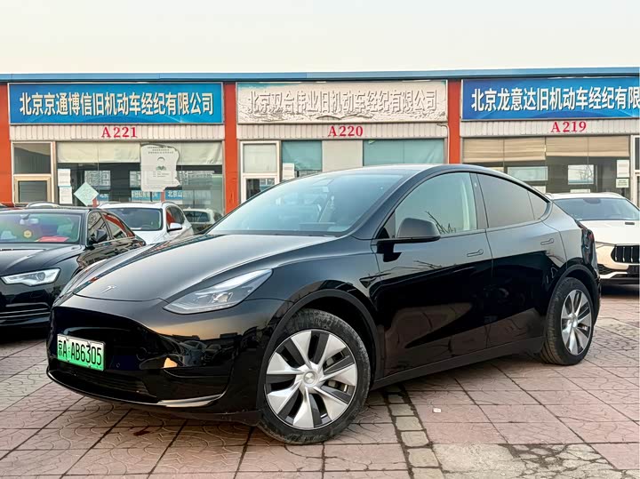 Фото 2 - Tesla Model Y