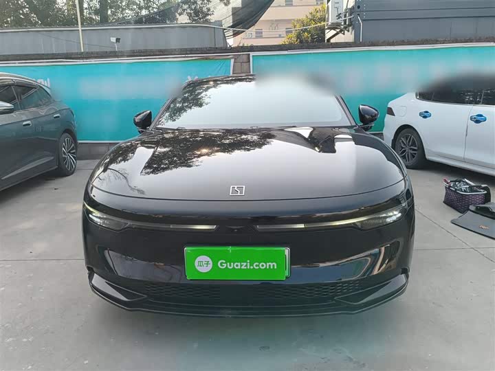 Фото 3 - Zeekr 007