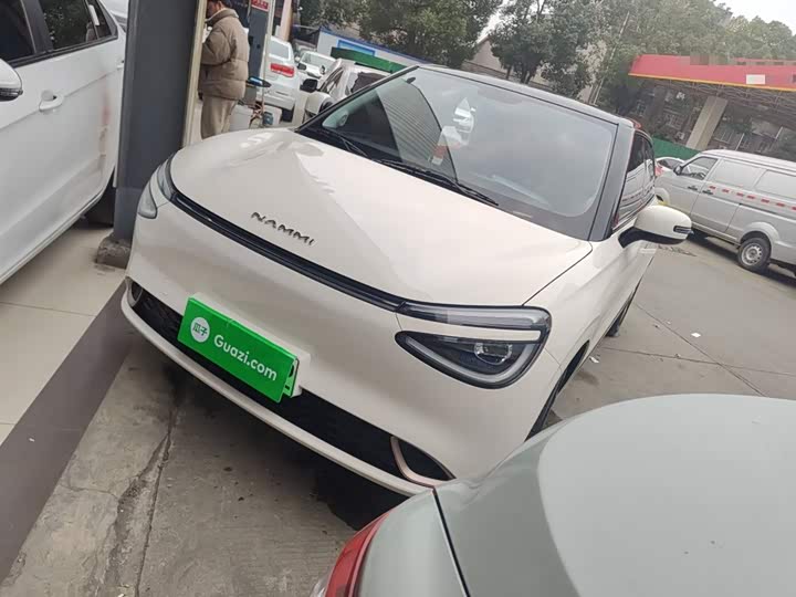 Фото 2 - Dongfeng Nammi 01