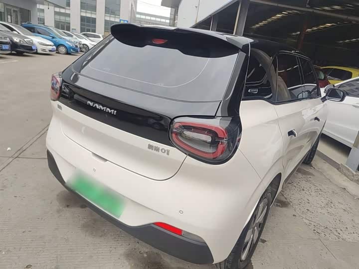 Фото 7 - Dongfeng Nammi 01