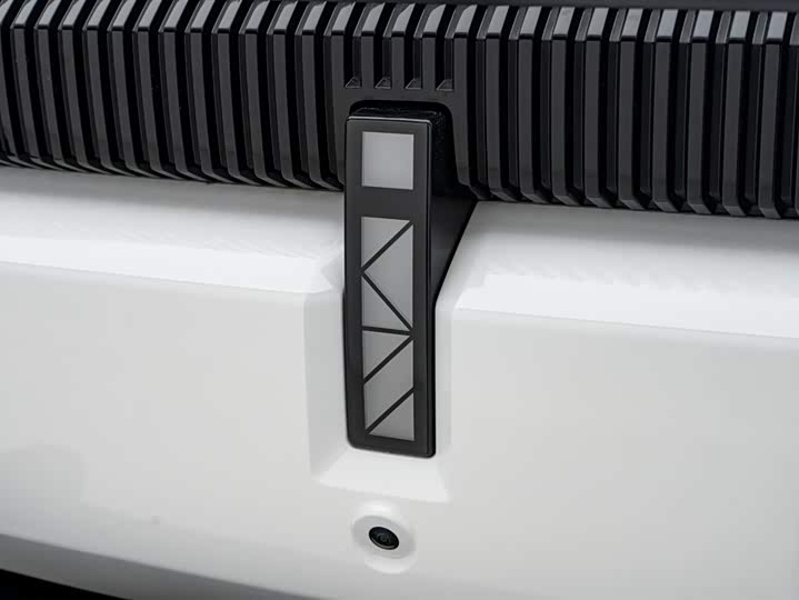 Фото 9 - Chery iCar 03