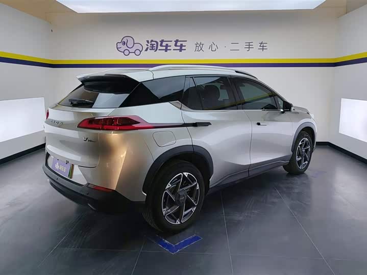 Фото 3 - GAC Aion V