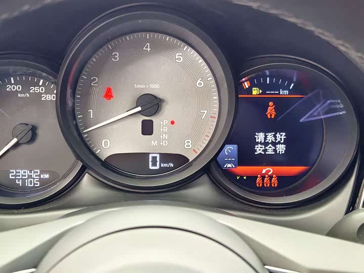 Фото 7 - Porsche Macan