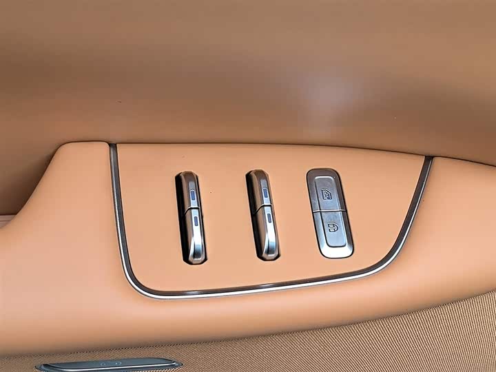 Фото 9 - Dongfeng Yipai eπ 007