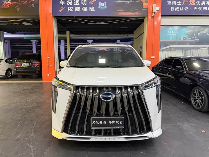 Фото 3 - GAC Trumpchi M8