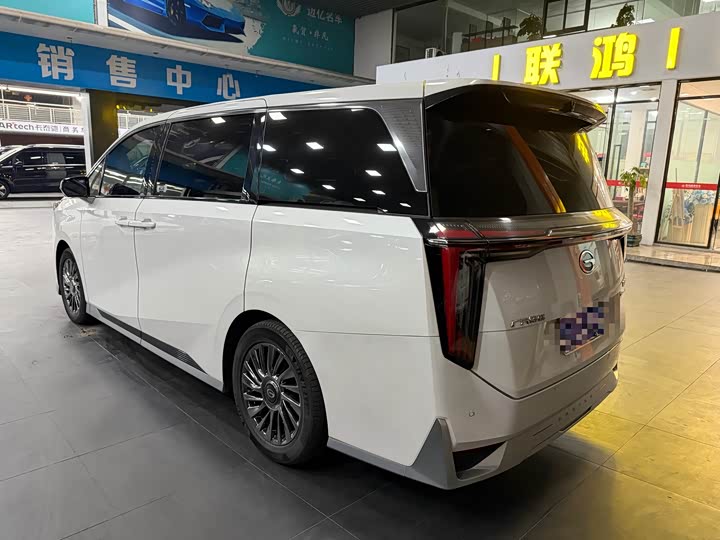 Фото 7 - GAC Trumpchi M8