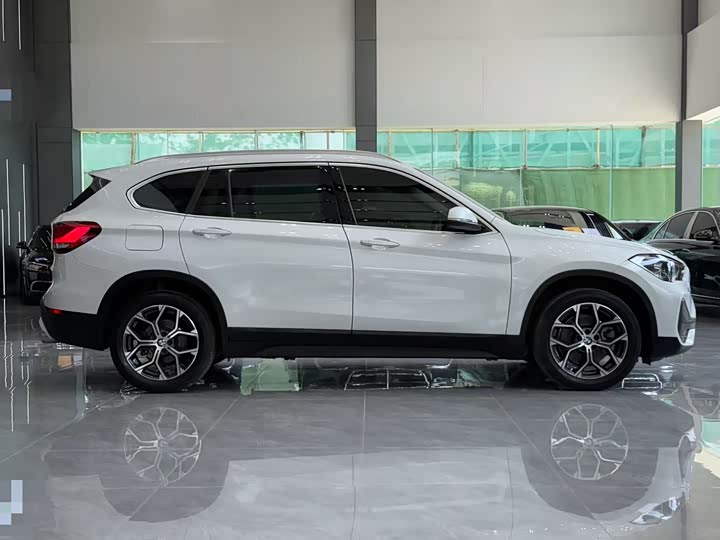 Фото 3 - BMW X1
