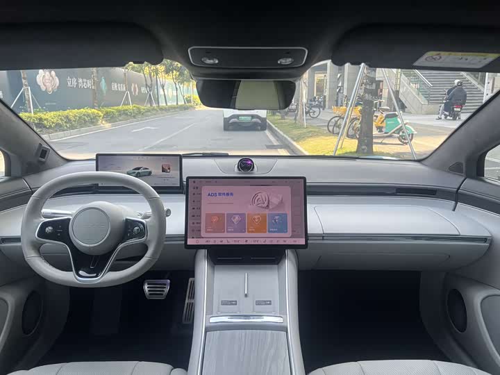 Фото 7 - Luxeed S7