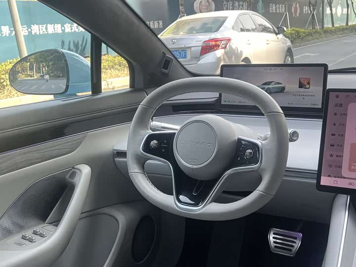 Фото 8 - Luxeed S7