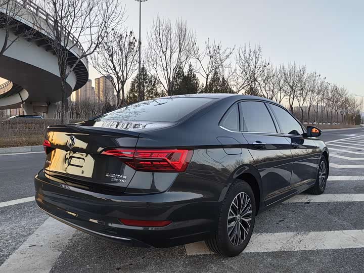 Фото 5 - Volkswagen Sagitar L