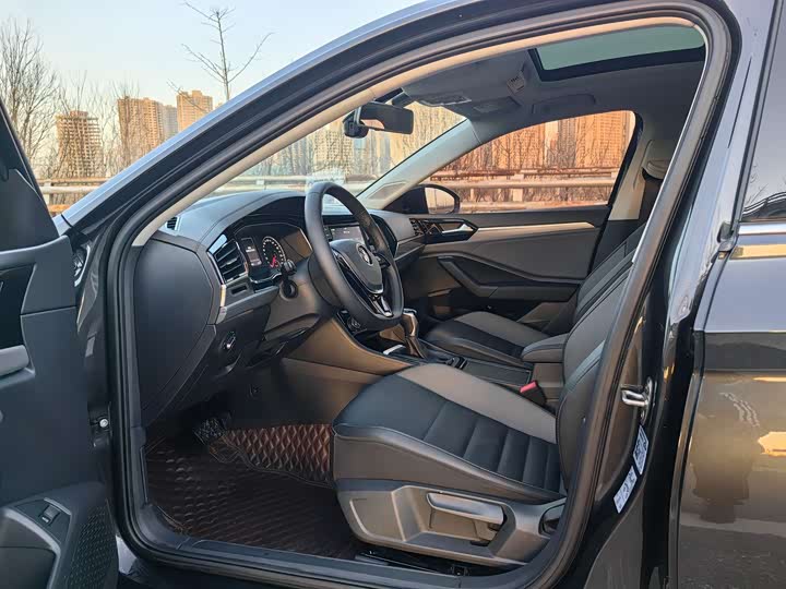 Фото 9 - Volkswagen Sagitar L