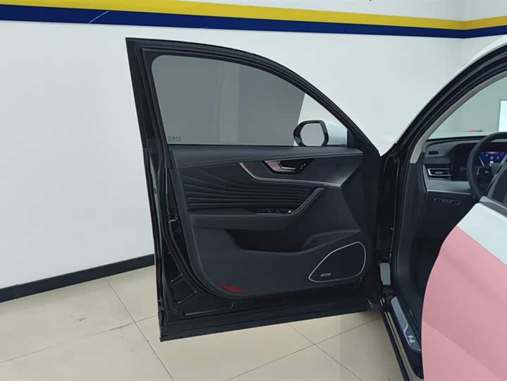 Фото 7 - Hongqi HS5