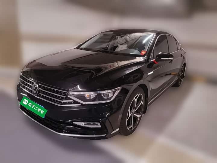 Фото 2 - Volkswagen Magotan