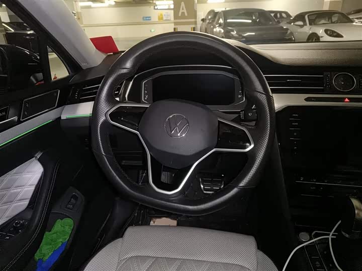 Фото 3 - Volkswagen Magotan