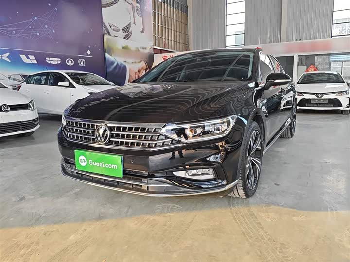 Фото 2 - Volkswagen Magotan