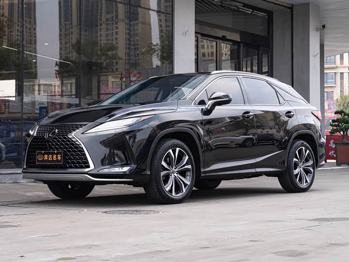 Фото 1 - Lexus RX