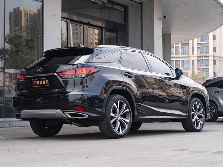 Фото 3 - Lexus RX