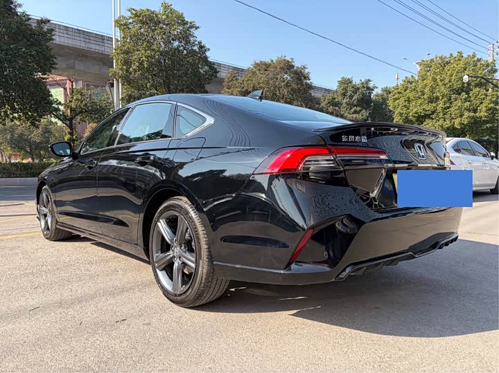 Фото 4 - Honda Inspire