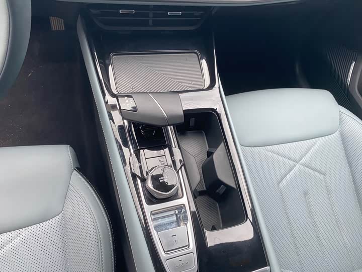 Фото 8 - Changan Raeton Plus