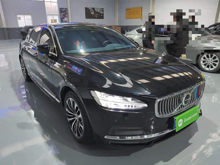 Фото 4 - Volvo S90