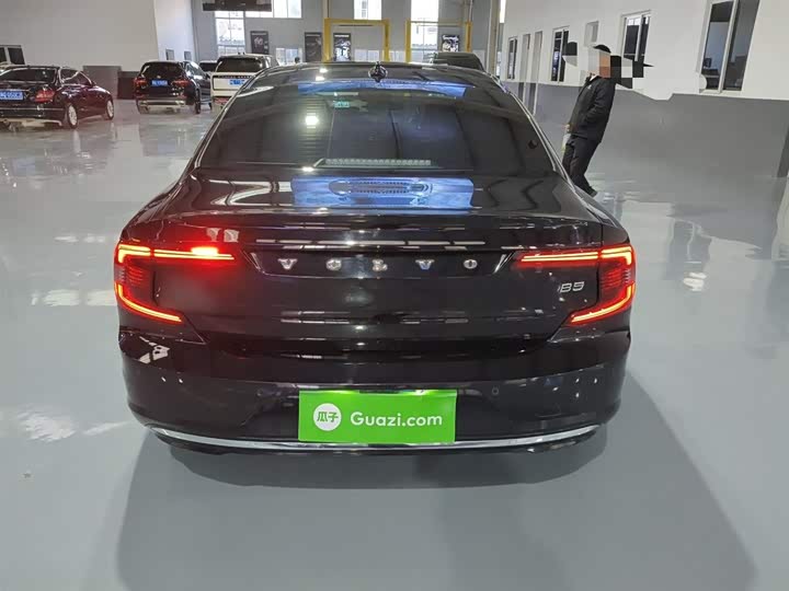 Фото 6 - Volvo S90