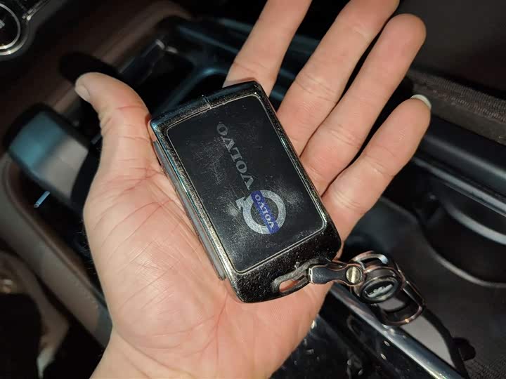 Фото 9 - Volvo S90