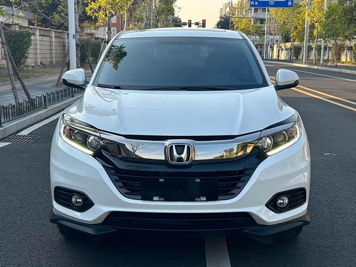 Фото 2 - Honda Vezel