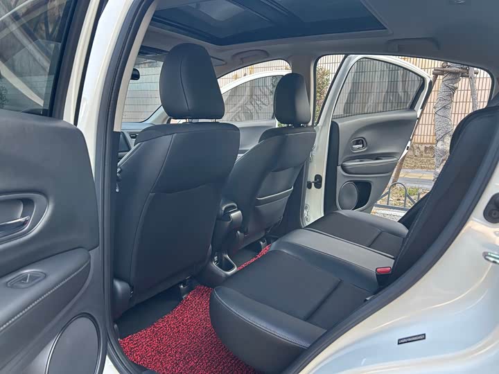 Фото 6 - Honda Vezel