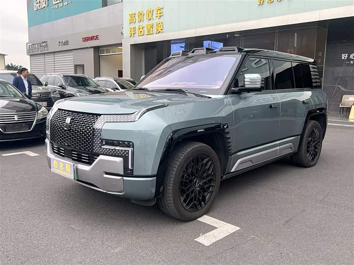 Фото 1 - BYD Yangwang U8