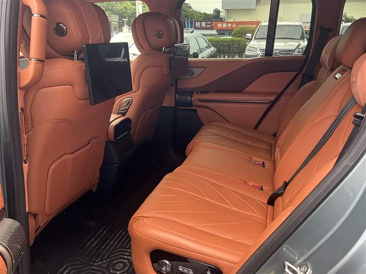 Фото 9 - BYD Yangwang U8