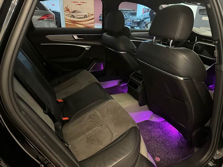 Фото 9 - Audi A6L