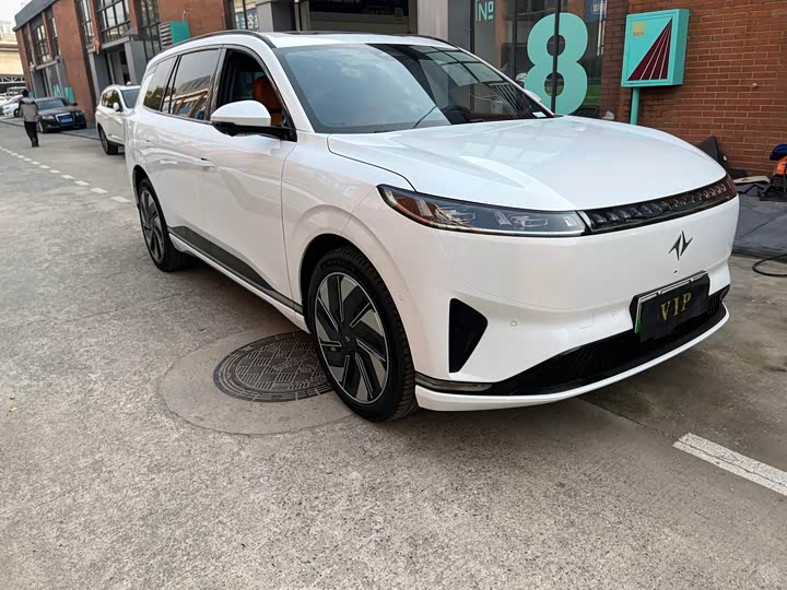 Фото 3 - Dongfeng Yipai eπ 008