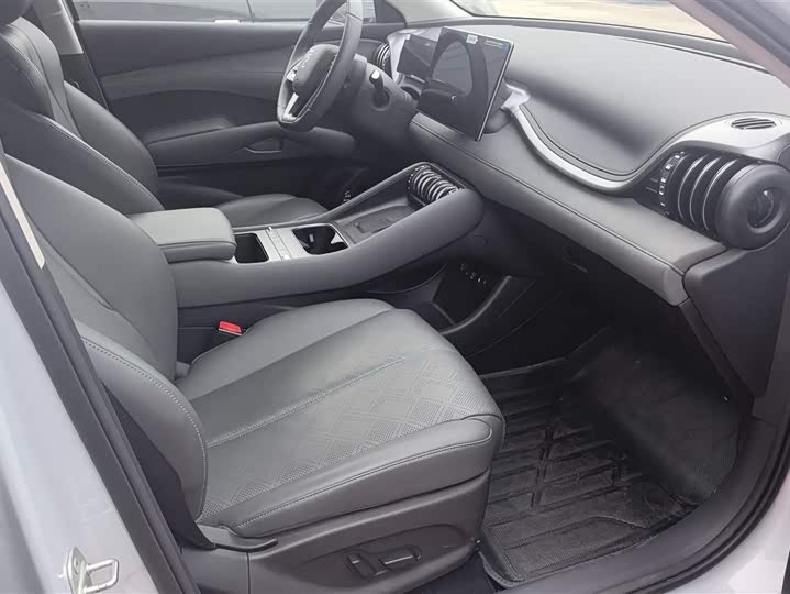 Фото 8 - BYD Yuan Plus