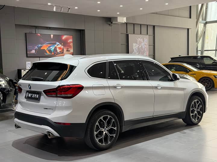Фото 3 - BMW X1