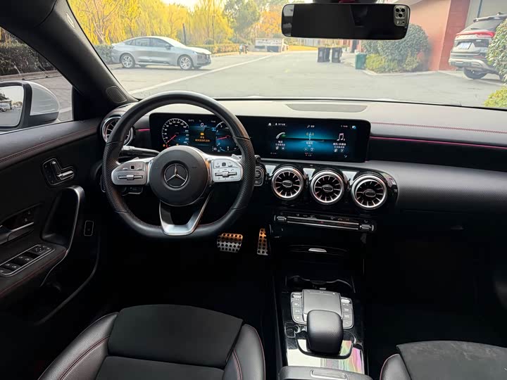 Фото 6 - Mercedes-Benz CLA-Class