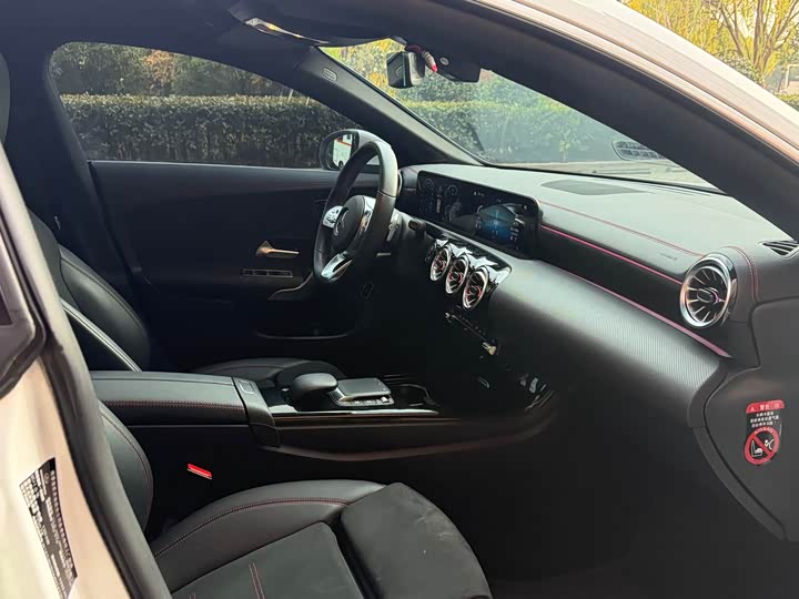 Фото 8 - Mercedes-Benz CLA-Class