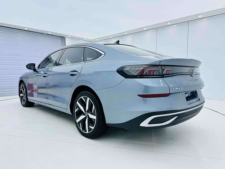 Фото 9 - Volkswagen Lamando L