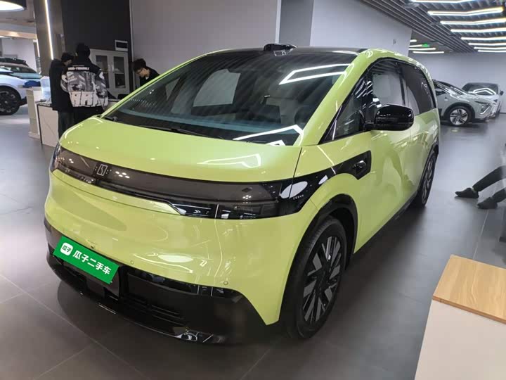 Фото 2 - Zeekr Mix