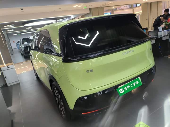 Фото 5 - Zeekr Mix