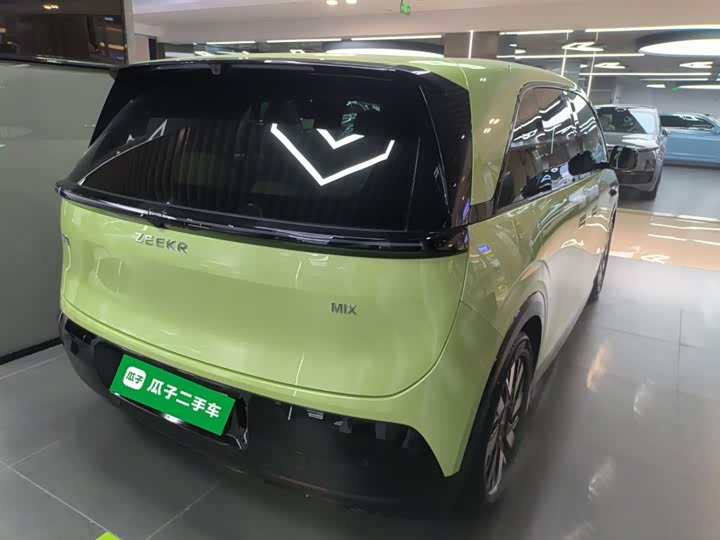 Фото 7 - Zeekr Mix