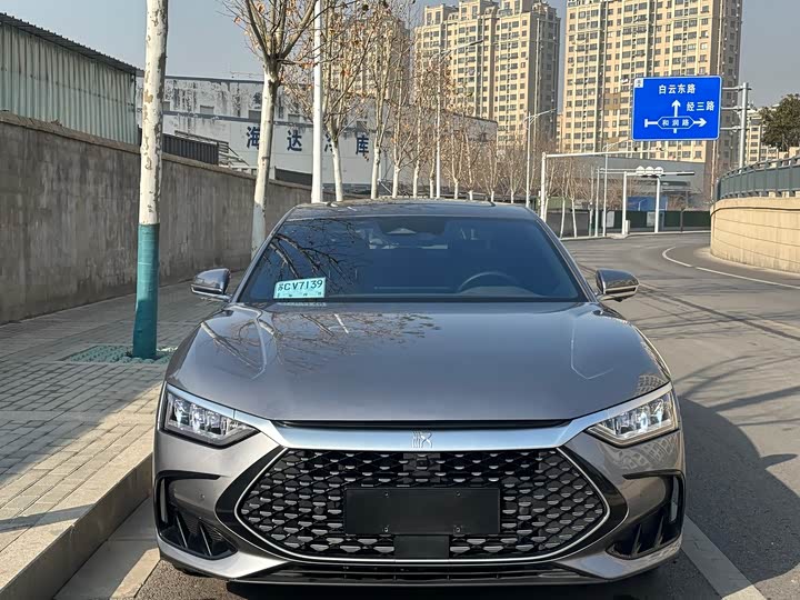 Фото 2 - BYD Han