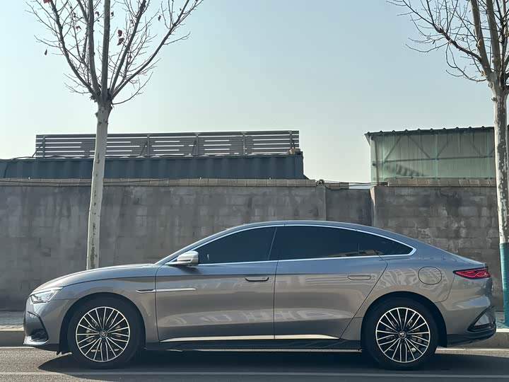 Фото 4 - BYD Han