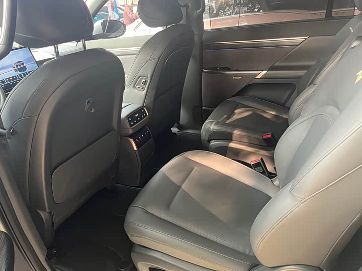 Фото 5 - Dongfeng Yipai eπ 008