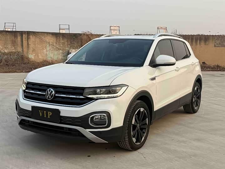 Фото 1 - Volkswagen Tacqua