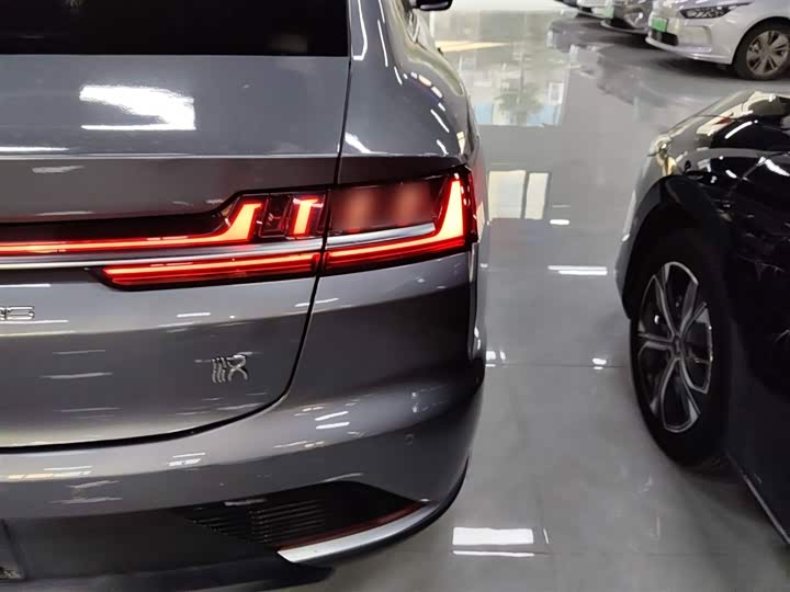 Фото 8 - BYD Han