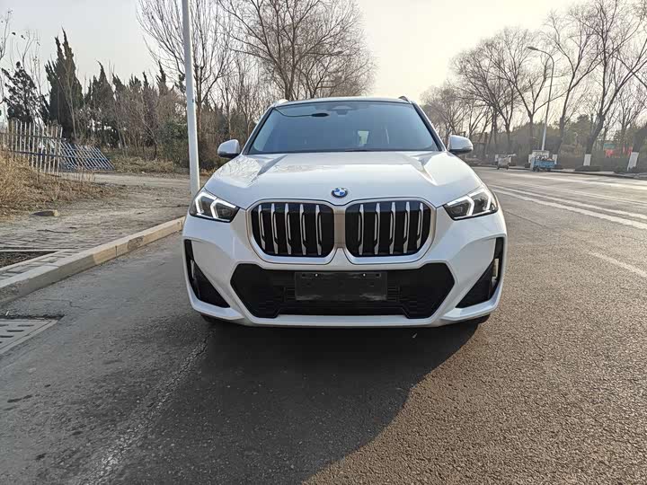 Фото 2 - BMW X1